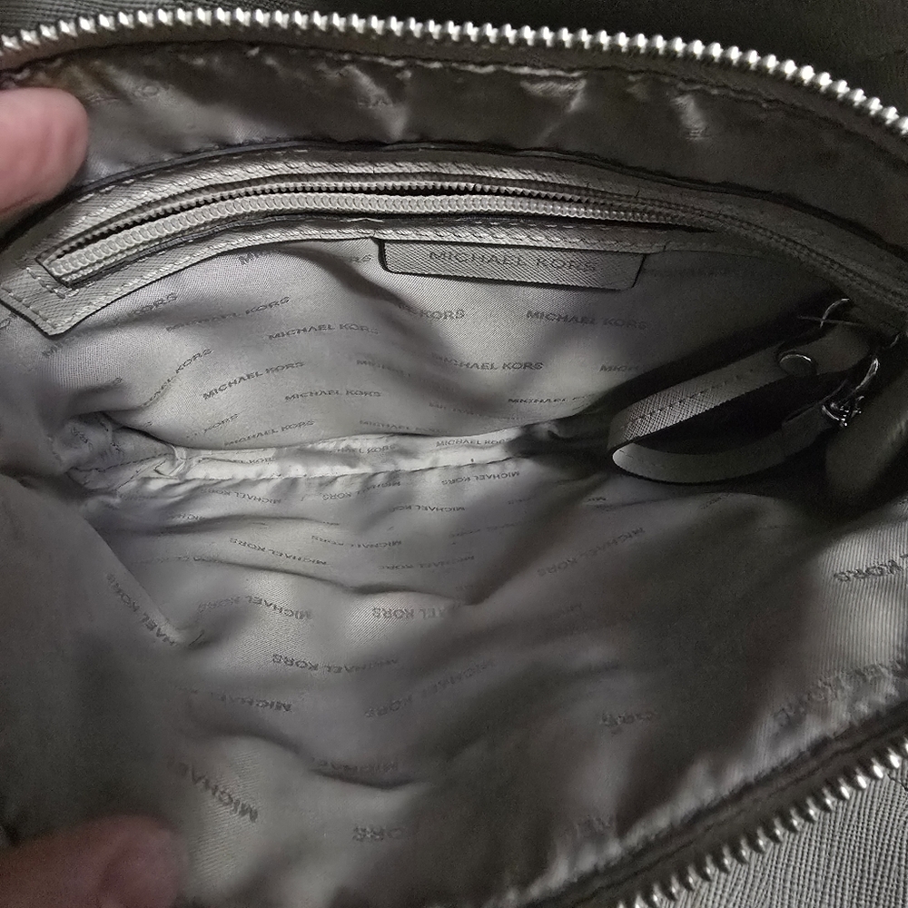 Michael Kors Mercer Medium Messenger Silver Snake Print Leather 3-in-1 Handbag - Picture 11 of 13
